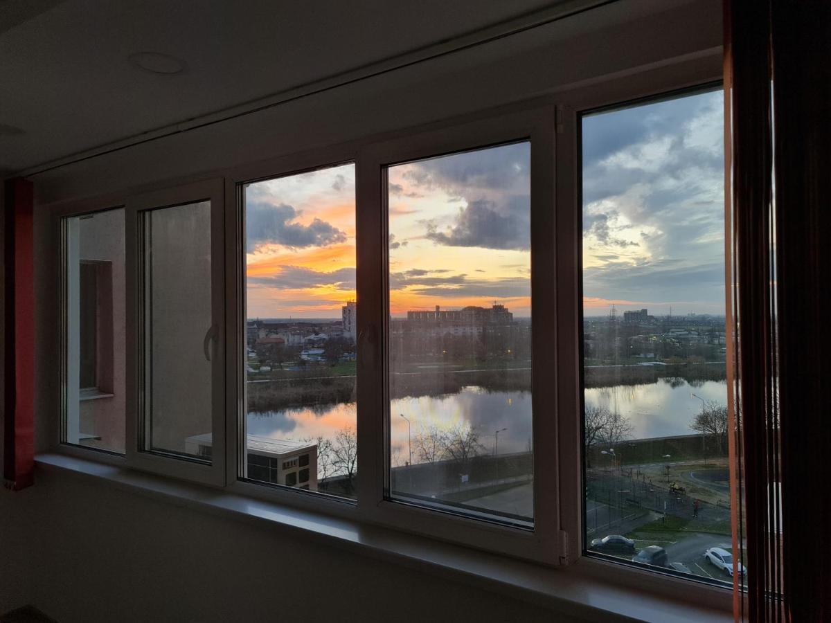 Luxury Panoramic Apartment オラデア エクステリア 写真